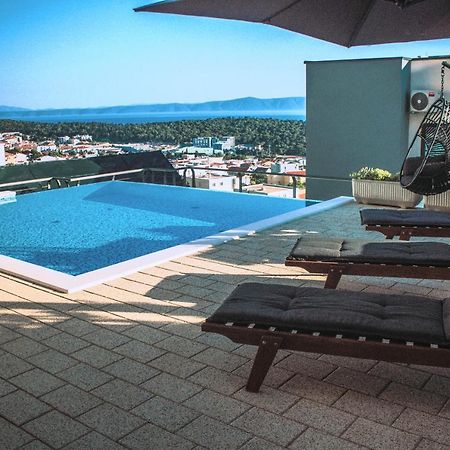 Apartment With Private Pool "Patricia" Makarska Exterior foto